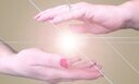 Carole-magnetiseuse Les mains de Carole magnétiseuses